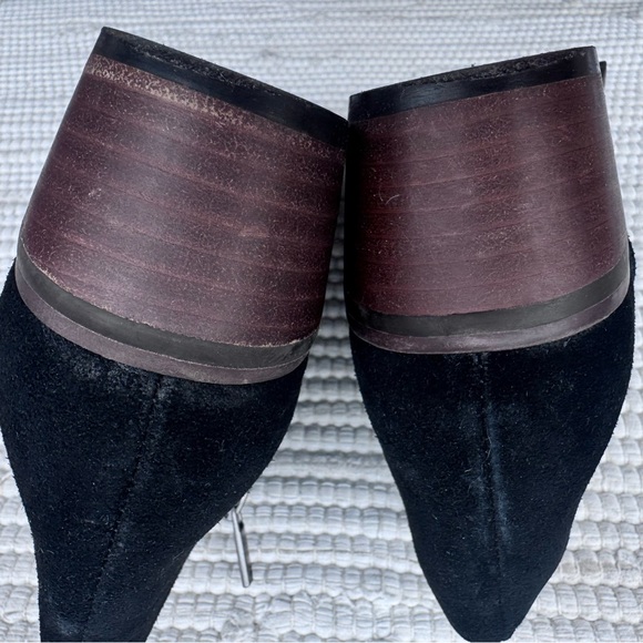 Lucky Brand Fenley Bootie Black Suede Cutout Ankle Heel 8M - Picture 9 of 9